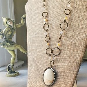 lizpaiacios rhinestone necklace